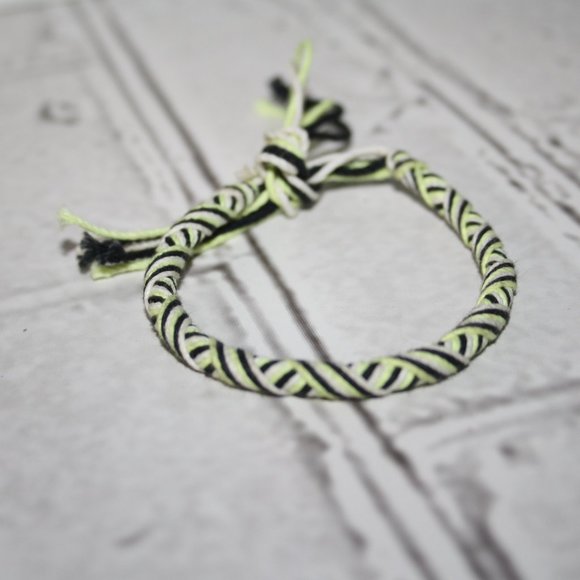 Neon yellow, white and black friendship bracelet adjustable - Picture 2 of 3